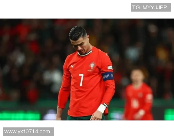 C罗在全球足球界的地位与影响力究竟如何他是否真正称得上足球明星